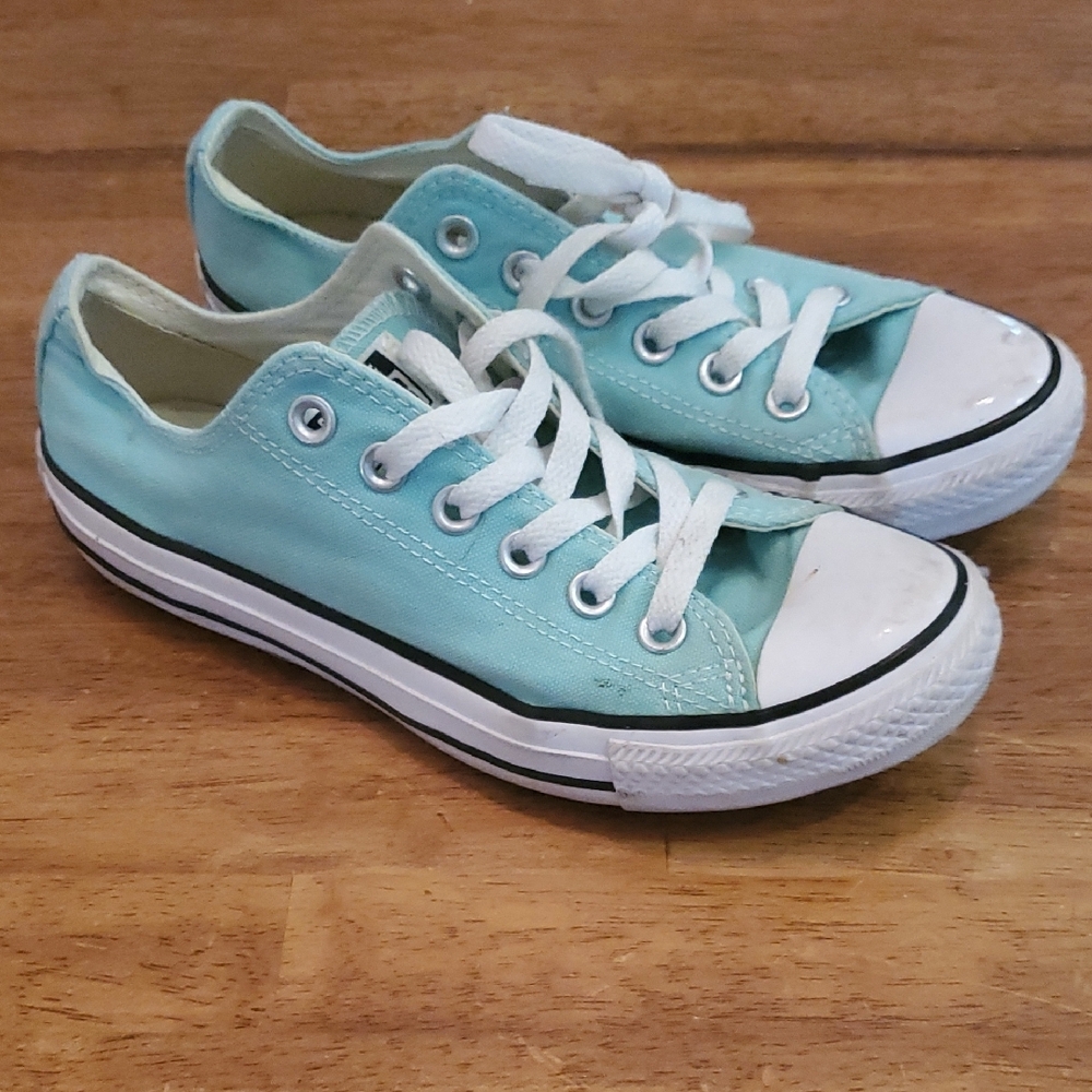 Converse Blue and White Sneakers Classic Canvas Design